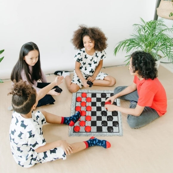 GIANT Checker Board Game Rug with Carrying Bag - Picture 3 of 8